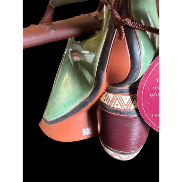 Gom Viet Fine Arts Terracotta Art Deco Elegant Vietnamese Sculpture, 9”H x 5” - Picture 7 of 12